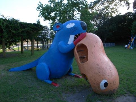 別府城（加世田小学校跡）の遊具