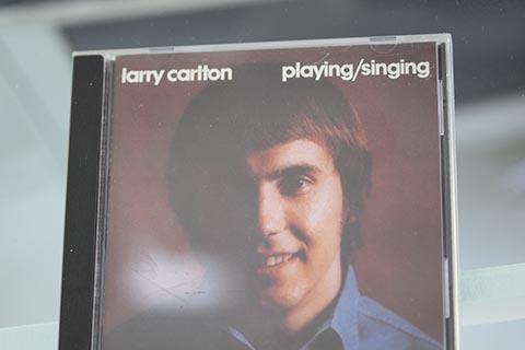 Larry Carlton - Playing / Singing Larry Carlton - Playing / Singing