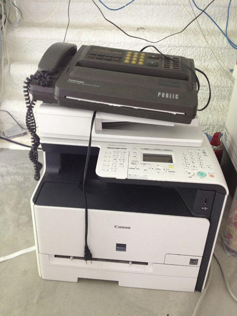 カラーレーザー複合機など・・・ カラーレーザー複合機など・・・