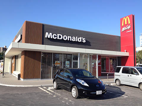 朝マックで打ち合わせ・・・