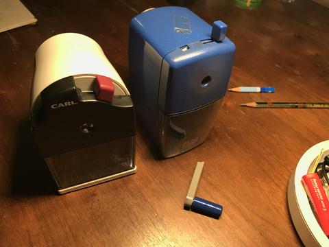 鉛筆削りのヤキモチ 鉛筆削りのヤキモチ