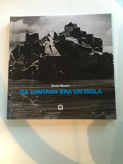 賢人からのプレゼント〜Bruno Munariの「DA LONTANO ERA UN'ISOLA」 賢人からのプレゼント〜Bruno Munariの「DA LONTANO ERA UN'ISOLA」